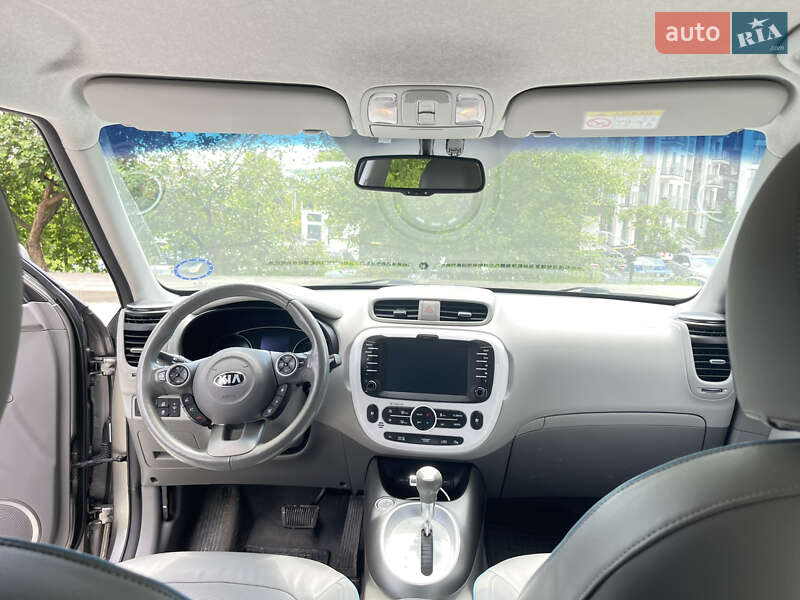 Позашляховик / Кросовер Kia Soul 2015 в Львові