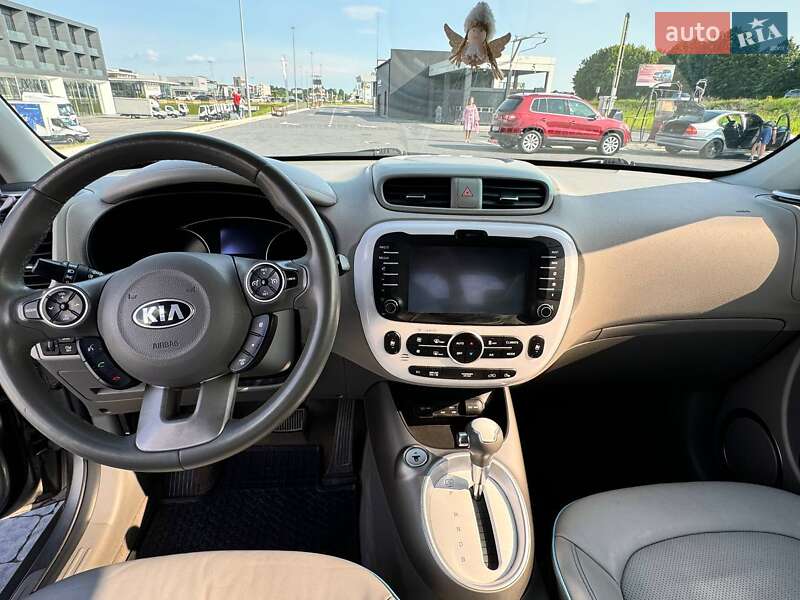 Позашляховик / Кросовер Kia Soul 2015 в Львові