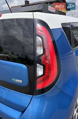 Внедорожник / Кроссовер Kia Soul 2015 в 