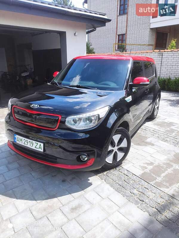 Позашляховик / Кросовер Kia Soul 2014 в 