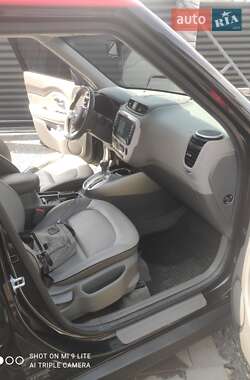 Позашляховик / Кросовер Kia Soul 2014 в 