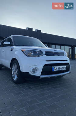 Внедорожник / Кроссовер Kia Soul 2016 в 