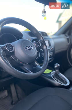 Внедорожник / Кроссовер Kia Soul 2016 в 