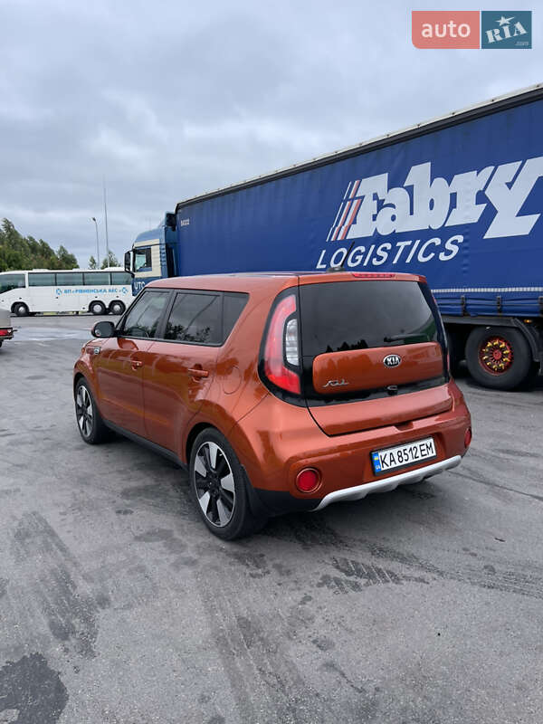 Внедорожник / Кроссовер Kia Soul 2017 в Ровно