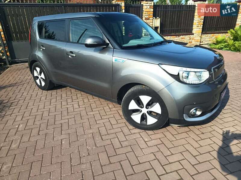 Позашляховик / Кросовер Kia Soul 2017 в Луцьку