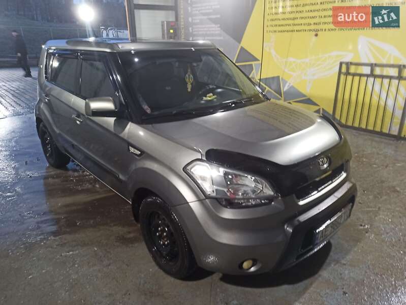 Позашляховик / Кросовер Kia Soul 2011 в Кам'янському