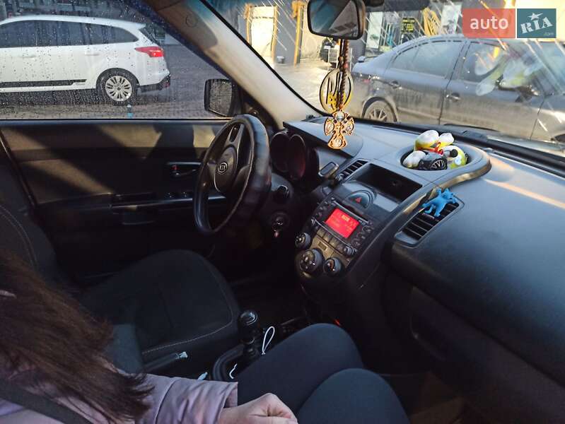 Позашляховик / Кросовер Kia Soul 2011 в Кам'янському