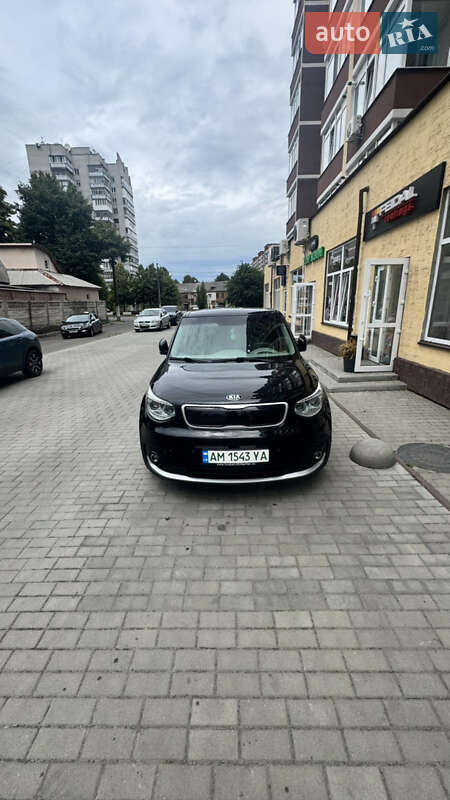 Внедорожник / Кроссовер Kia Soul 2015 в Житомире фото 3 Внедорожник / Кроссовер Kia Soul 2015 в Житомире