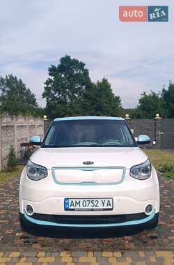 Внедорожник / Кроссовер Kia Soul 2015 в Житомире