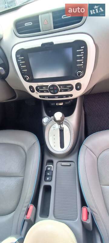 Позашляховик / Кросовер Kia Soul 2015 в Житомирі