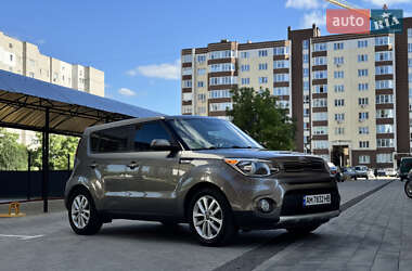 Позашляховик / Кросовер Kia Soul 2017 в Житомирі
