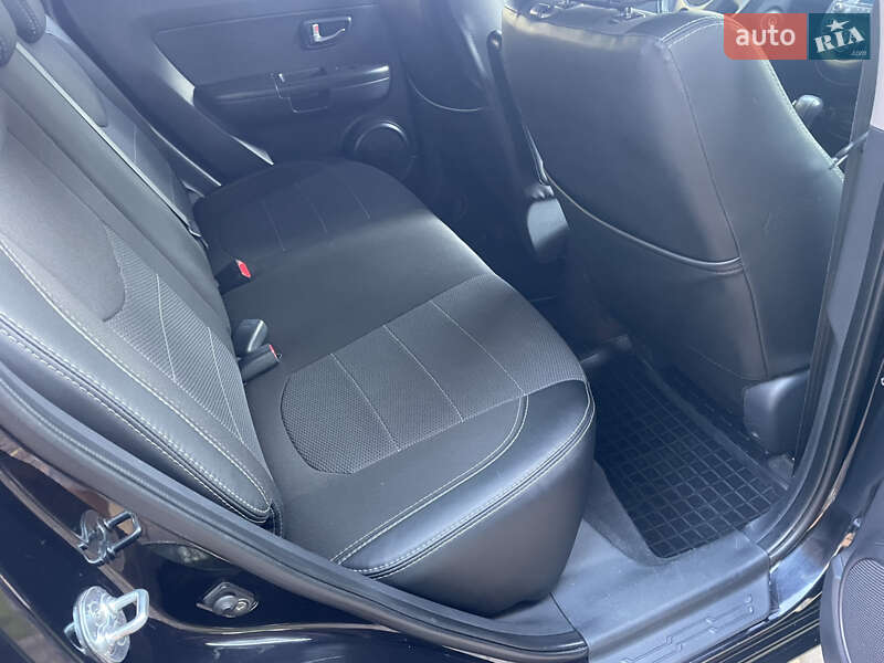 Позашляховик / Кросовер Kia Soul 2010 в Харкові фото 23 Позашляховик / Кросовер Kia Soul 2010 в Харкові