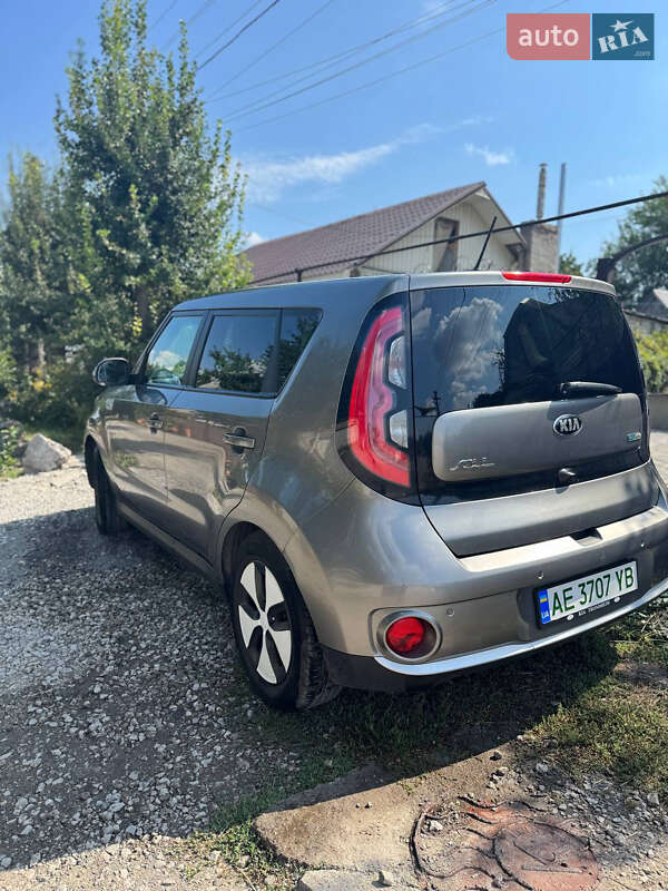 Позашляховик / Кросовер Kia Soul 2014 в Дніпрі