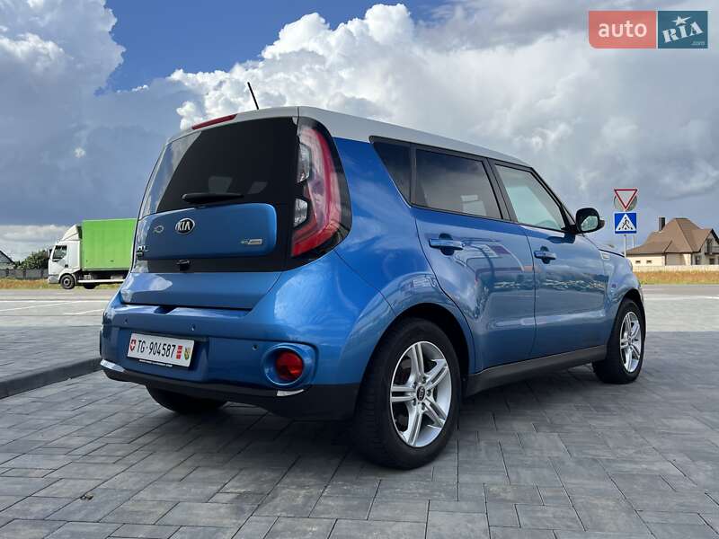 Внедорожник / Кроссовер Kia Soul 2015 в Луцке