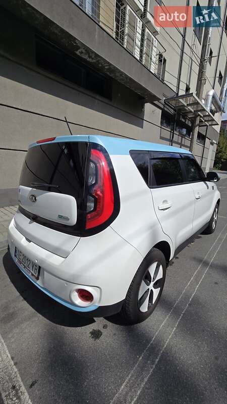 Позашляховик / Кросовер Kia Soul 2014 в Дніпрі