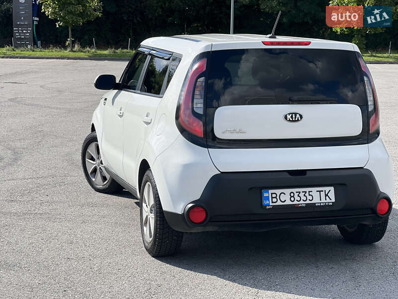 Позашляховик / Кросовер Kia Soul 2016 в Львові