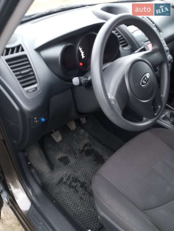 Позашляховик / Кросовер Kia Soul 2011 в Голованівську фото 15 Позашляховик / Кросовер Kia Soul 2011 в Голованівську