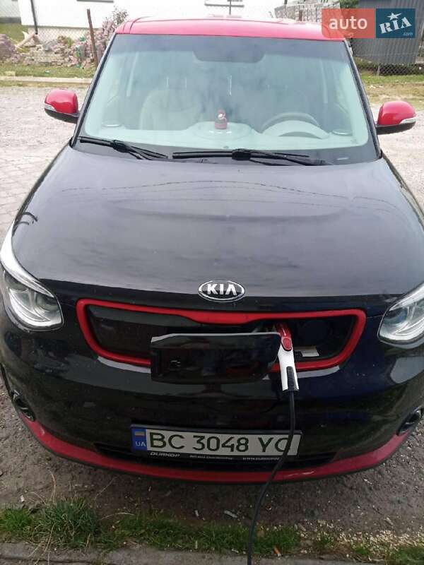 Позашляховик / Кросовер Kia Soul 2015 в Львові