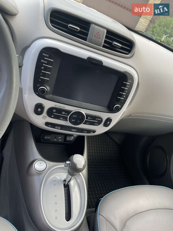 Позашляховик / Кросовер Kia Soul 2016 в Рівному фото 13 Позашляховик / Кросовер Kia Soul 2016 в Рівному