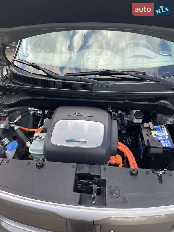 Позашляховик / Кросовер Kia Soul 2016 в Рівному фото 19 Позашляховик / Кросовер Kia Soul 2016 в Рівному