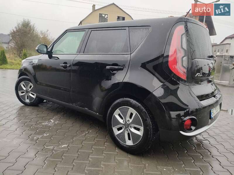 Позашляховик / Кросовер Kia Soul 2017 в Львові