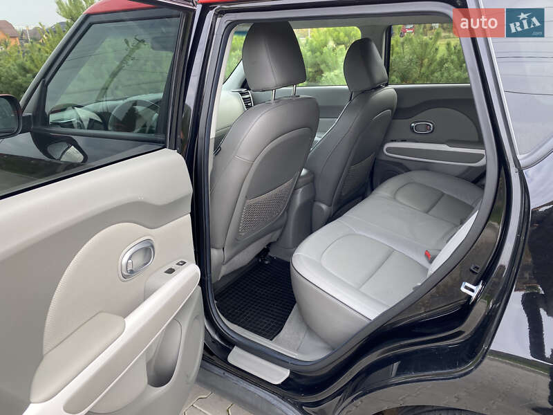 Внедорожник / Кроссовер Kia Soul 2016 в Луцке