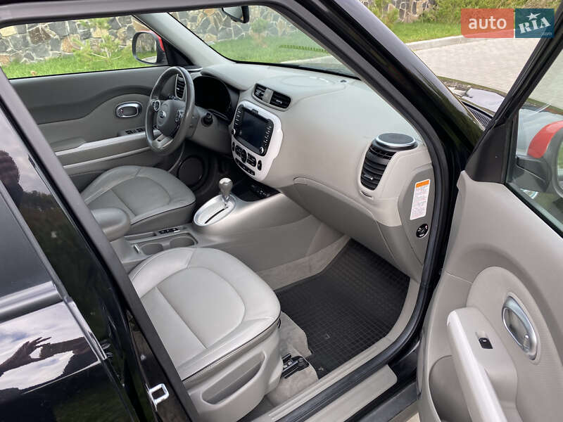 Внедорожник / Кроссовер Kia Soul 2016 в Луцке