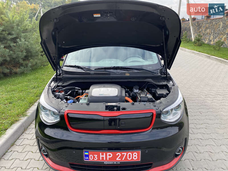 Внедорожник / Кроссовер Kia Soul 2016 в Луцке