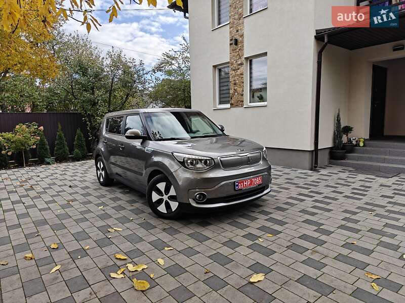 Внедорожник / Кроссовер Kia Soul 2015 в Ивано-Франковске