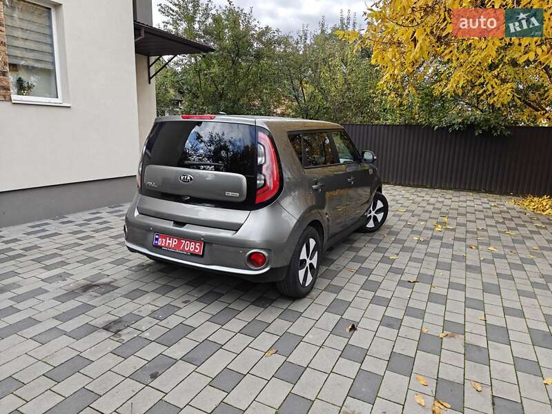 Внедорожник / Кроссовер Kia Soul 2015 в Ивано-Франковске