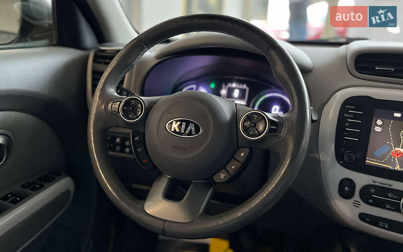 Позашляховик / Кросовер Kia Soul 2015 в Шептицькому