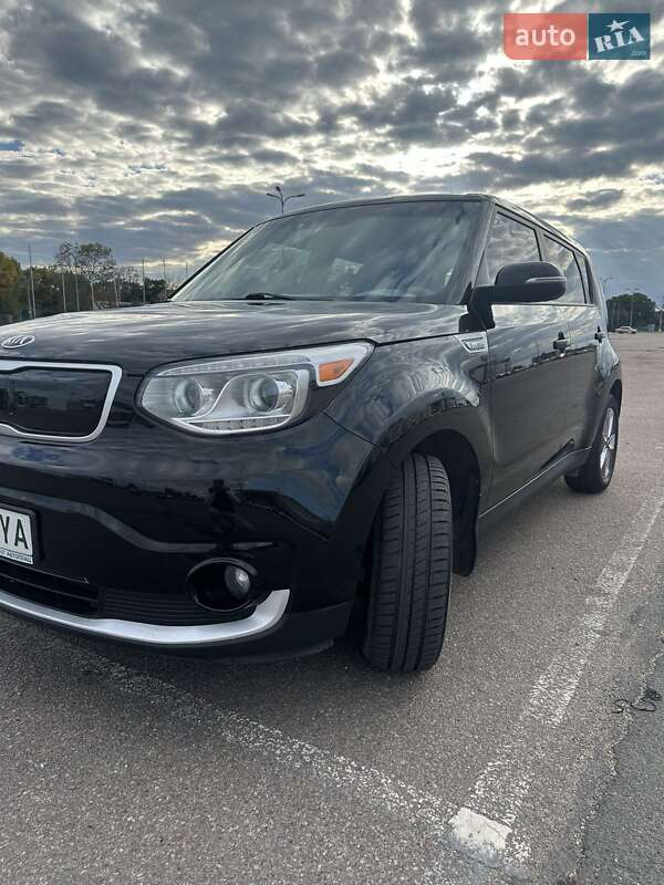 Позашляховик / Кросовер Kia Soul 2016 в Одесі