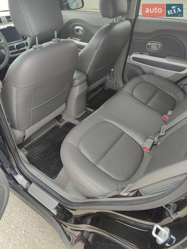 Позашляховик / Кросовер Kia Soul 2016 в Одесі