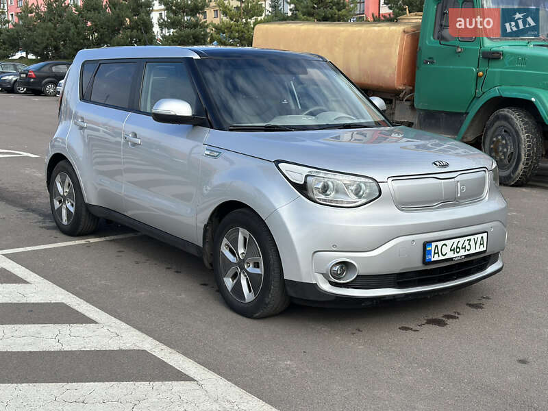 Внедорожник / Кроссовер Kia Soul 2017 в Ровно фото 11 Внедорожник / Кроссовер Kia Soul 2017 в Ровно