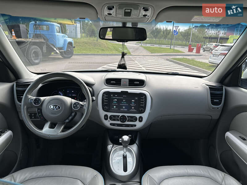 Внедорожник / Кроссовер Kia Soul 2017 в Ровно фото 24 Внедорожник / Кроссовер Kia Soul 2017 в Ровно