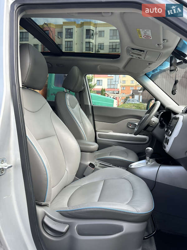 Внедорожник / Кроссовер Kia Soul 2017 в Ровно фото 35 Внедорожник / Кроссовер Kia Soul 2017 в Ровно