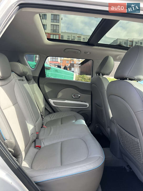 Внедорожник / Кроссовер Kia Soul 2017 в Ровно фото 40 Внедорожник / Кроссовер Kia Soul 2017 в Ровно