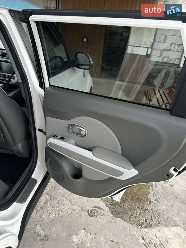 Внедорожник / Кроссовер Kia Soul 2015 в Звягеле