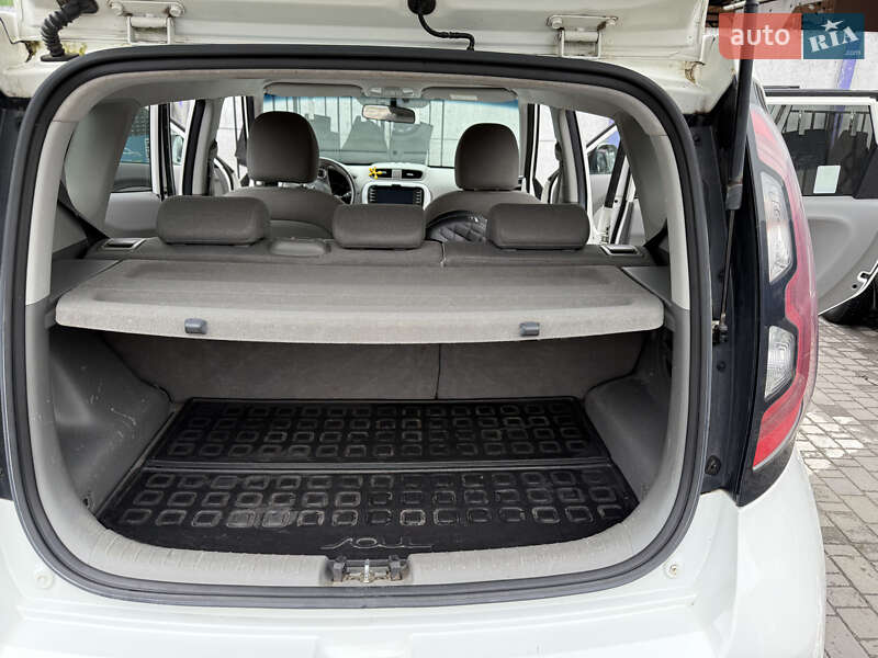 Внедорожник / Кроссовер Kia Soul 2015 в Ровно
