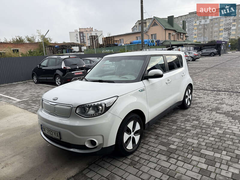 Внедорожник / Кроссовер Kia Soul 2015 в Ровно
