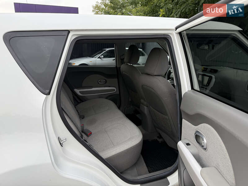 Внедорожник / Кроссовер Kia Soul 2015 в Ровно