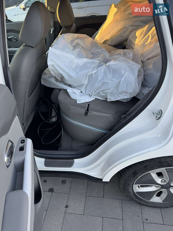 Внедорожник / Кроссовер Kia Soul 2018 в Луцке фото 17 Внедорожник / Кроссовер Kia Soul 2018 в Луцке
