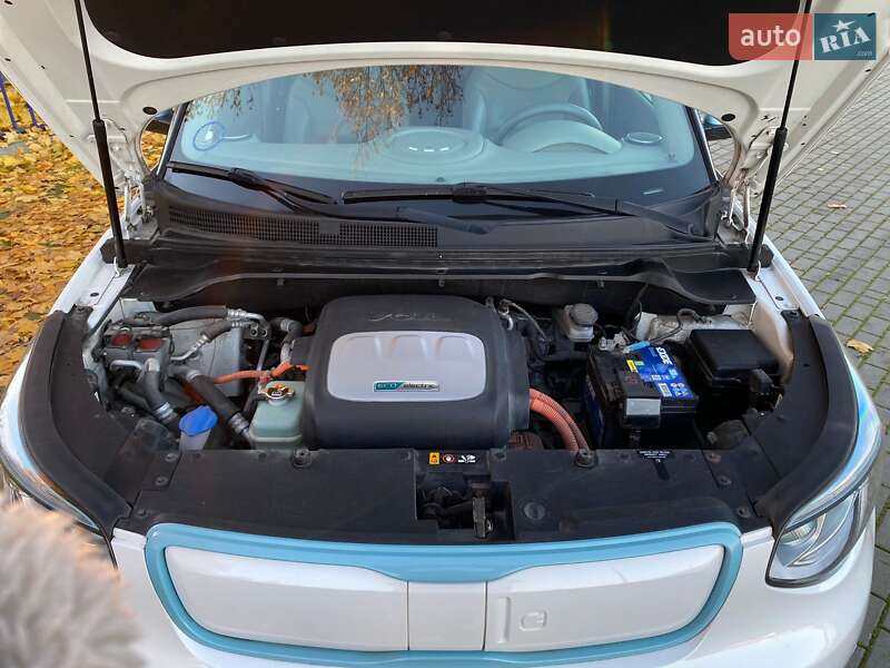 Внедорожник / Кроссовер Kia Soul 2015 в Тернополе