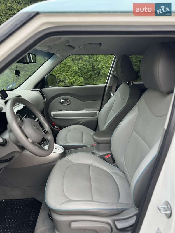 Внедорожник / Кроссовер Kia Soul 2016 в Ровно фото 21 Внедорожник / Кроссовер Kia Soul 2016 в Ровно