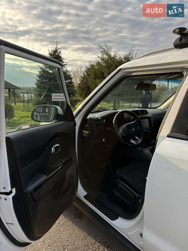 Внедорожник / Кроссовер Kia Soul 2018 в Ровно фото 12 Внедорожник / Кроссовер Kia Soul 2018 в Ровно