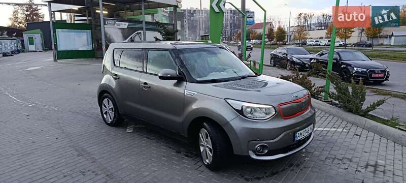 Внедорожник / Кроссовер Kia Soul 2015 в Виннице фото 8 Внедорожник / Кроссовер Kia Soul 2015 в Виннице