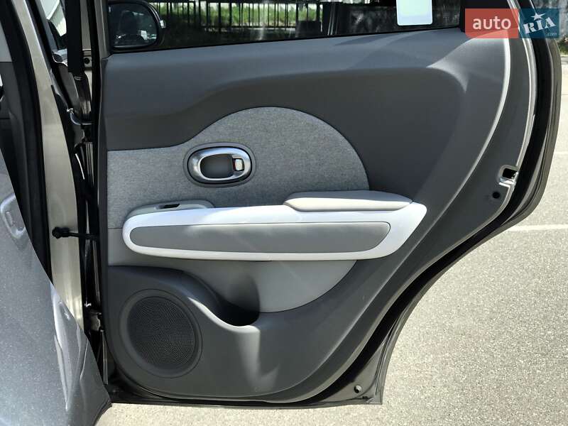 Позашляховик / Кросовер Kia Soul 2015 в Києві