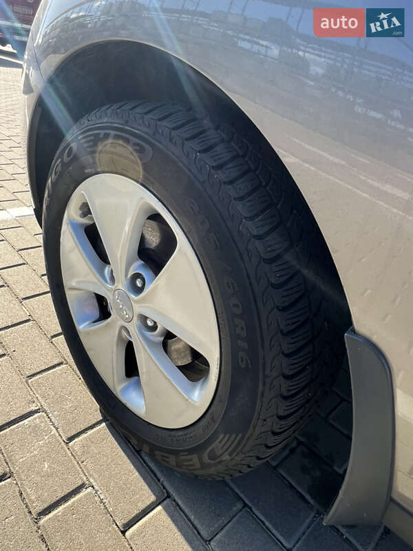 Позашляховик / Кросовер Kia Soul 2016 в Борисполі