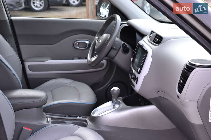 Внедорожник / Кроссовер Kia Soul 2016 в Луцке фото 23 Внедорожник / Кроссовер Kia Soul 2016 в Луцке