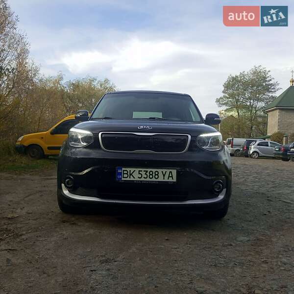 Внедорожник / Кроссовер Kia Soul 2015 в Костополе